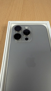 iPhone 15 Pro Max 256Gb Natural Tittanium v heas korras (3 foto / 4)