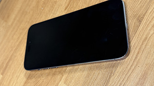 iPhone 14 Pro Max 256Gb Deep Purple heas korras (3 foto / 3)