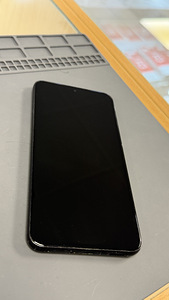 Samsung Galaxy S22 8/256Gb Black heas korras (3 foto / 4)