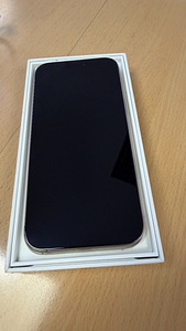 iPhone 16 Pro Max 256Gb Desert Titanium v heas korras (2 foto / 2)