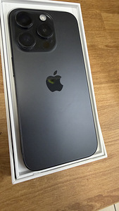 Apple iPhone 15 Pro 128Gb Black v heas korras (3 foto / 6)