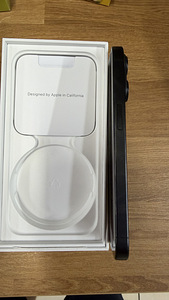 Apple iPhone 15 Pro 128Gb Black v heas korras (4 foto / 6)