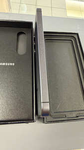 Samsung Galaxy S24 8/128Gb Black в очень хорошем состоянии (2 фото из 4)