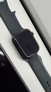 Apple Watch 7 GPS 45 мм черный (2 фото из 4)