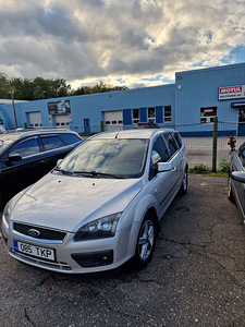 Ford Focus 1.6, diesel, automaat (2 foto / 6)