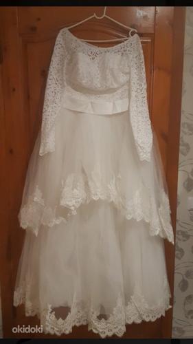 Красивое свадебное платье с кружевом и длинным рукавом (М-L) (фото #1)