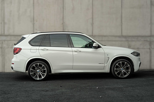 Autorent - BMW X5 M-Pakett Xdrive (4 foto / 6)