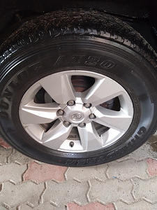 Toyota Land Cruiser (12 foto / 13)