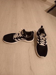 Adidas tossud (42 2/3) and 270cm (1 foto / 5)