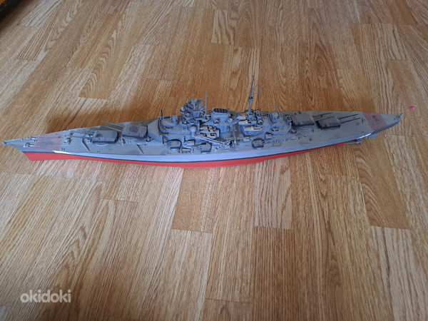 Пластиковые модели танков и модель корабля (фото #4)