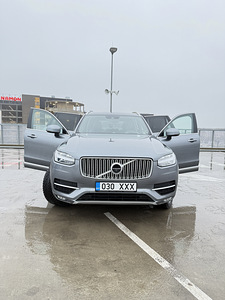 Volvo XC90 (2 фото из 10)