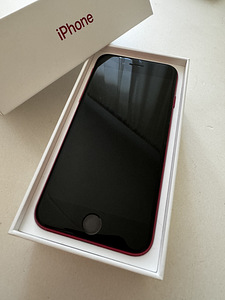 iPhone SE2020 64GB Product Red (1 foto / 4)