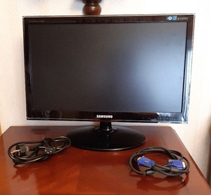 2 шт. монитор Samsung 22"