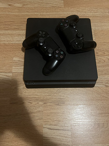 Playstation 4 500 ГБ 12 игр (1 фото из 2)