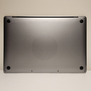 MacBook Pro 2017 15,4" | 512GB 4-ThunderBolt (3 foto / 7)
