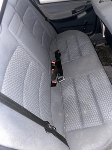 Audi A4 1.6 74kw ÜV 11.23 (6 foto / 6)