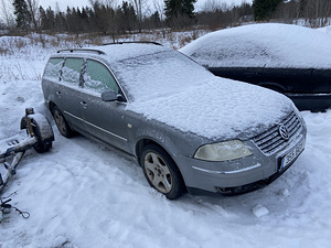 Volkswagen Passat 2.5 110kw atm ÜV 04.23 (2 foto / 4)
