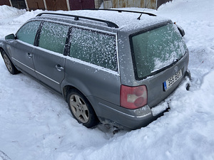 Volkswagen Passat 2.5 110kw atm ÜV 04.23 (4 foto / 4)