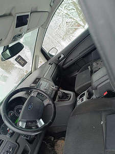 Ford C-Max 2.0tdi 100kw 6-manuaal, ÜV 07.24 (5 foto / 5)