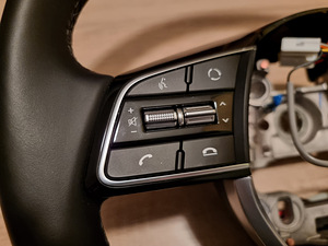 KIA Sportage 2021 rool (2 foto / 3)