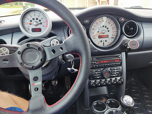 Mini Cooper S (3 foto / 9)