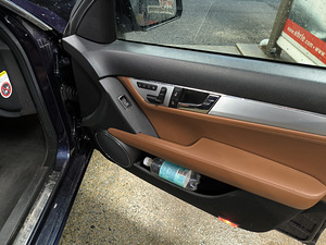 Mercedes Benz C320 4Matic (6 foto / 11)