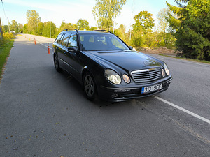 Mercedes Benz E270 (2 foto / 8)