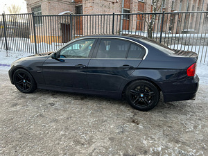 BMW 330D (3 foto / 6)