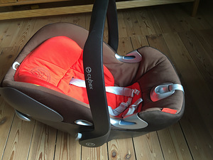 Cybex aton Q turvatool koos isofixiga (2 foto / 4)