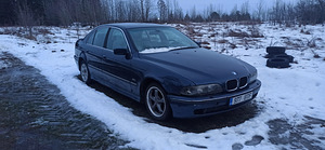 BMW E39 520i (1 фото из 4)