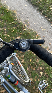 Korralik Peugeot Paris linnaratas (2 foto / 8)