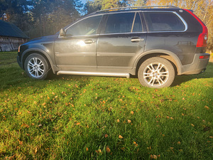 Volvo XC90 2,4 120kW (1 foto / 14)
