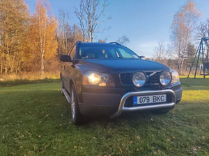 Volvo XC90 2,4 120kW (9 foto / 14)