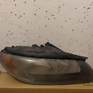 Esituled Volvo s80-le (1 foto / 2)