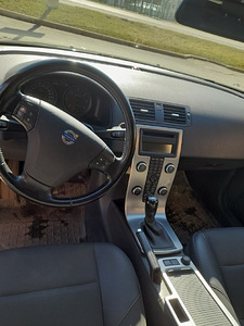Volvo V50 DRIVe 1.6D (8 foto / 9)