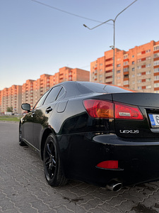 Müüa Lexus Is250 (7 foto / 15)