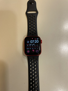 Apple watch series 6 40mm gps+ LTE (1 foto / 2)