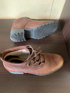 Clarks naiste saapad (3 foto / 3)