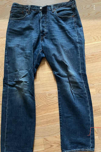 Темно-синие джинсы Levis размер 44