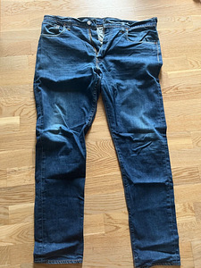 Levis teksad, 46 suurus (1 foto / 4)