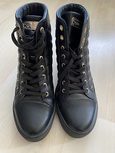 Guess tossud 38 saapaid (3 foto / 3)