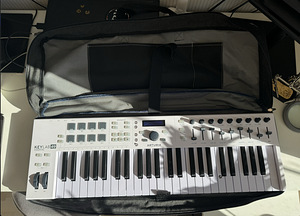 MIDI klaviatuur Arturia Keylab Essential 49 MK1 (2 foto / 2)