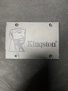 Kingston 120GB SSD (1 foto / 2)