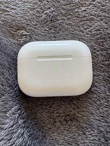 Apple AirPods Pro (1 фото из 3)