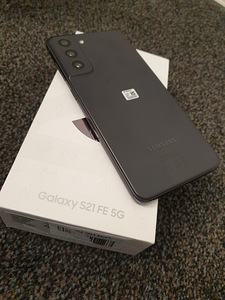 Samsung Galaxy S21 FE 128Gb Black (1 foto / 2)
