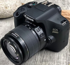 Canon EOS 2000D Kit 18-55 IS STM / EF-S 18-200mm IS (2 foto / 10)