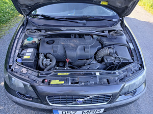 M: Volvo S60 2.4 120Kw (2 foto / 12)