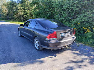 M: Volvo S60 2.4 120Kw (6 foto / 12)