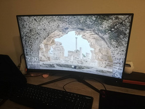 Msi mag272c (2 foto / 2)