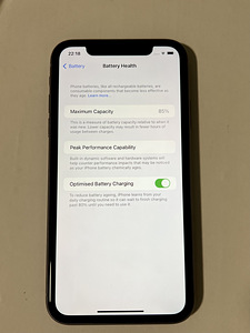 iPhone 11 128 ГБ (2 фото из 3)